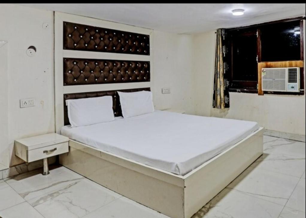 Hotel Mishra Residency Amritsar Esterno foto